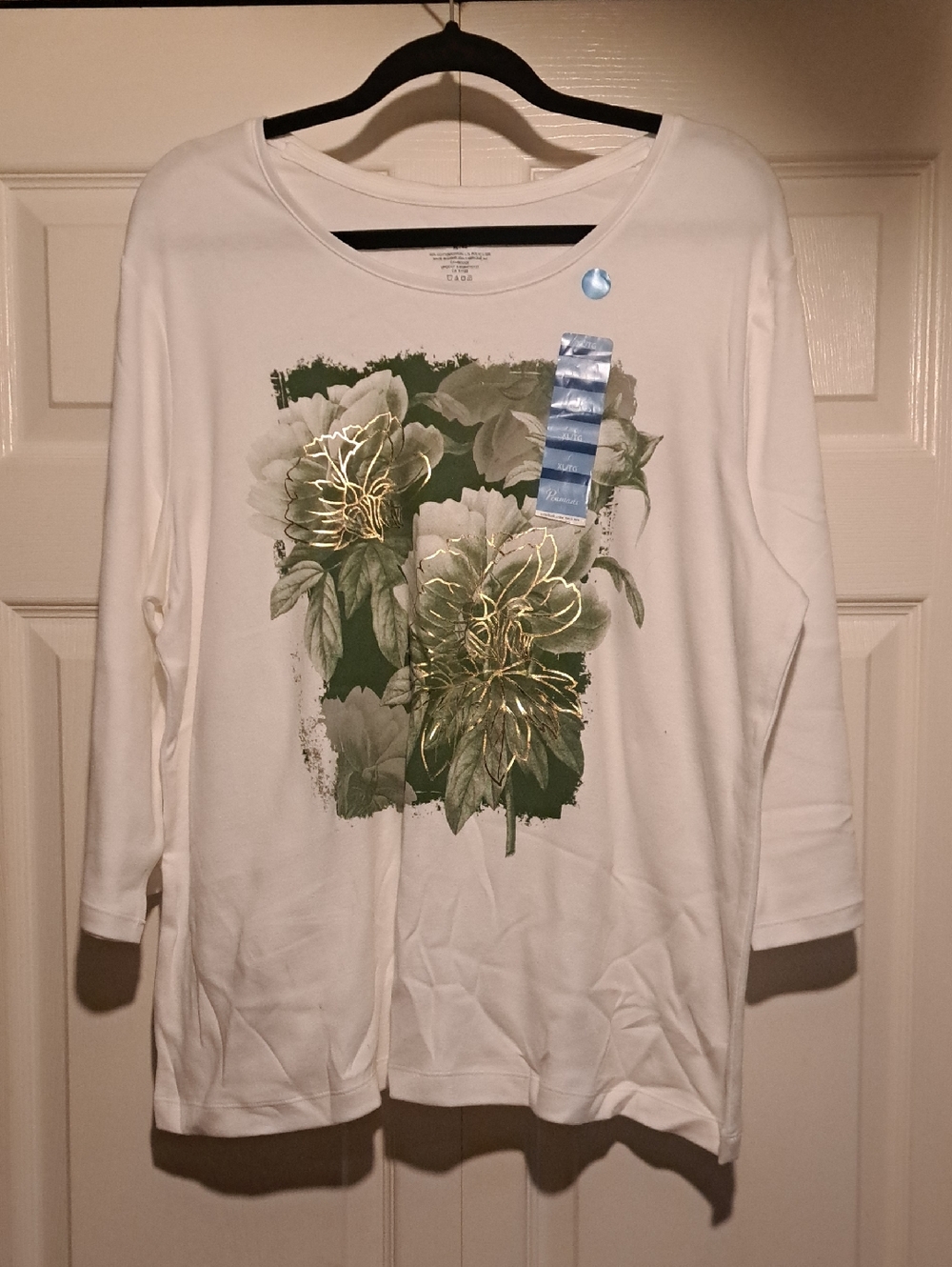 🌾Womens White Floral Long Sleeve Light Weight Top Comfortable, soft Feel
